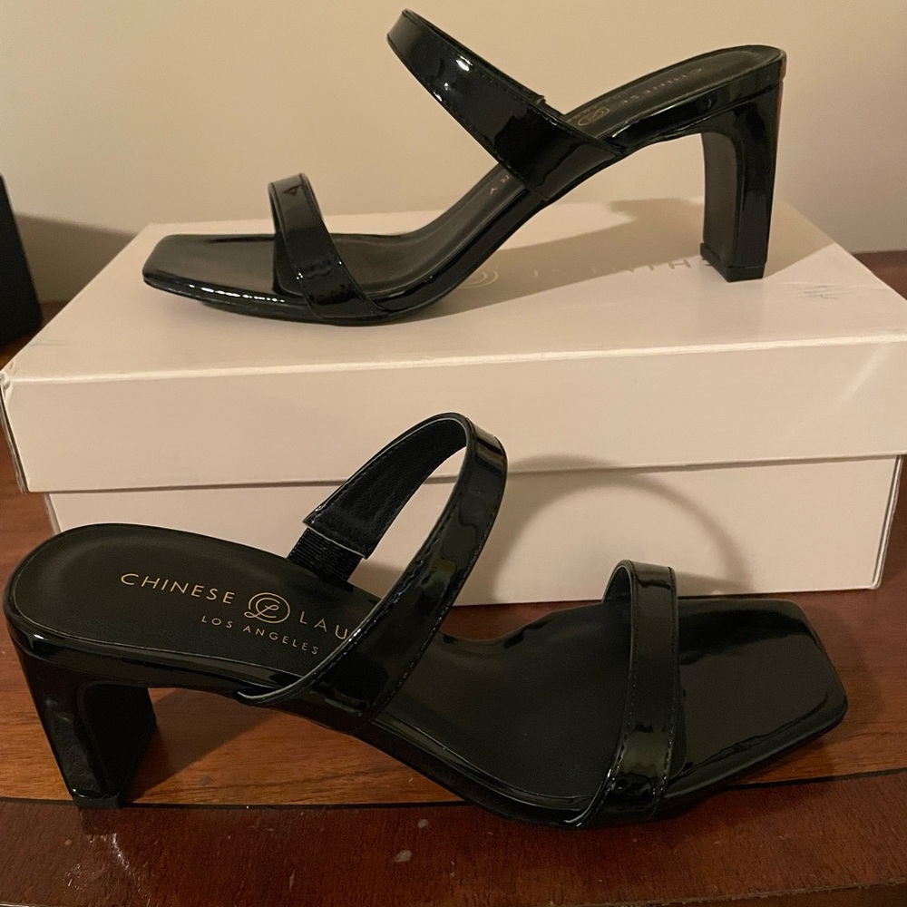 NWT Chinese Laundry Black Patent Sandal size 6.5